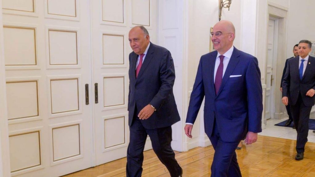 Τι άφησε η επίσκεψη Σούκρι στην Αθήνα στο δρόμο για επαναπροσέγγιση με την Άγκυρα