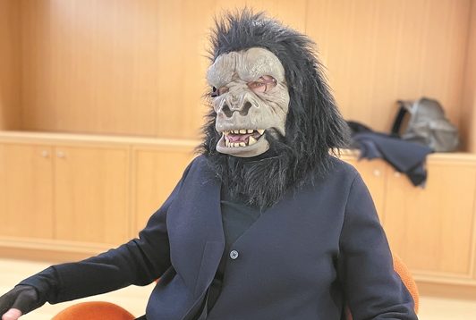 Guerilla Girls: «Ο κόσμος της τέχνης γίνεται όλο και περισσότερο συγκεντρωτικός»