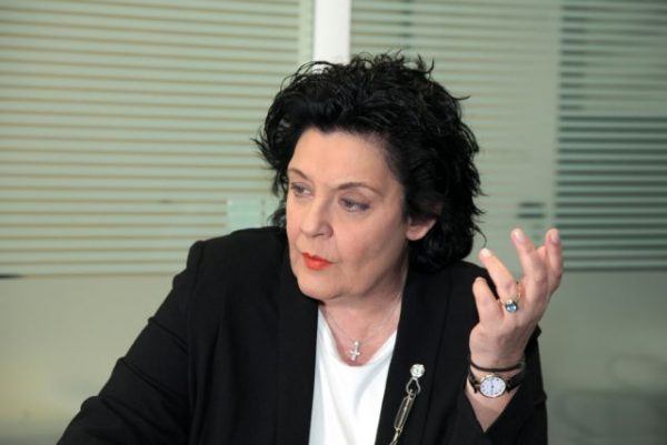 Λιάνα Κανέλλη: «Φαντάζεστε να έρθει μέσα στην Βουλή o Ηλίας Κασιδιάρης και να τον πλακώσω στα χαστούκια;»