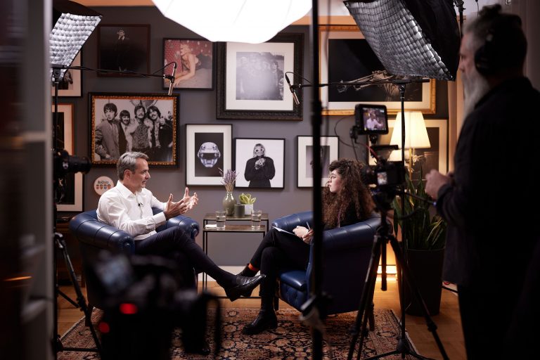 Μητσοτάκης: «Η νέα γενιά να πάει στις κάλπες – Να μην αφήσει άλλους να αποφασίσουν για το μέλλον της»