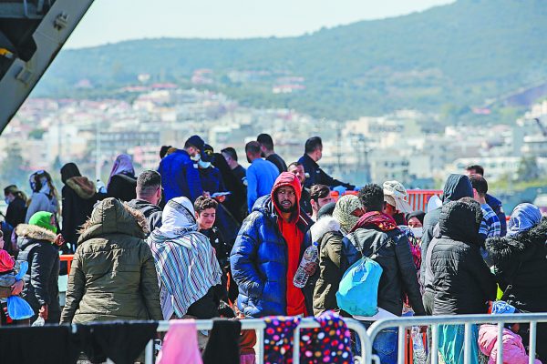 Εξαρθρώθηκε κύκλωμα διακίνησης μεταναστών – Είχαν «βγάλει» πάνω 2,7 εκατ. ευρώ