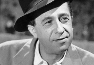 Μίμης Φωτόπουλος: Ο άνθρωπος που ακόμα χαρίζει γέλιο στο κοινό