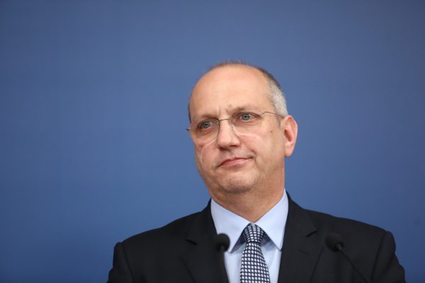 Οικονόμου κατά ΣΥΡΙΖΑ: Υποστηρίζουν ότι για τον εμφύλιο στο Σουδάν ευθύνεται ο πρωθυπουργός