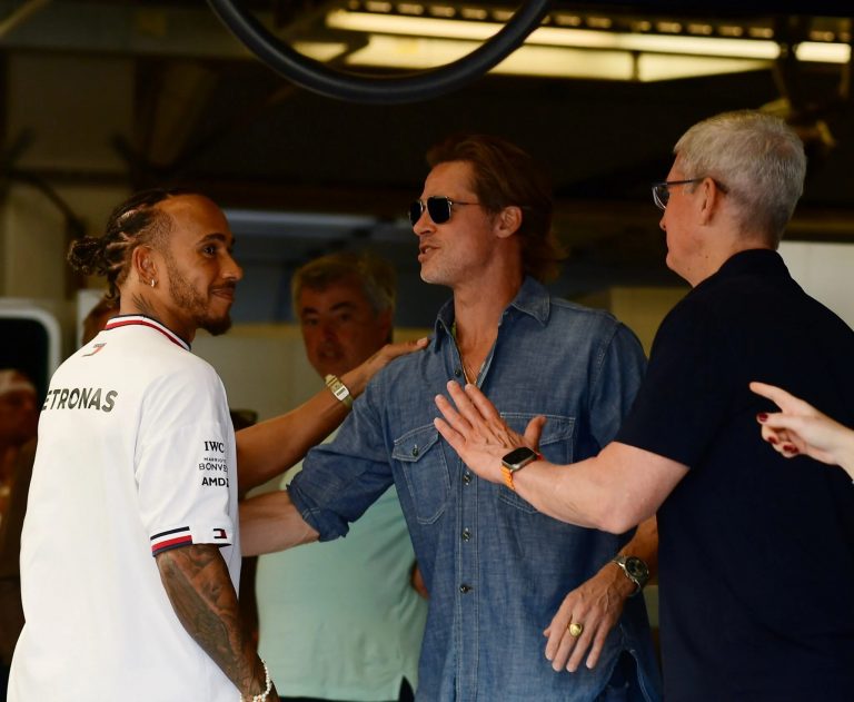 Ο Μπραντ Πιτ θα… κοντράρει τον πρωταθλητή της F1 Λιούις Χάμιλτον