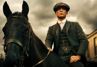 Κίλιαν Μέρφι: Εθεάθη να ουρεί σε δρομάκι μετά από έξοδο για μπύρες