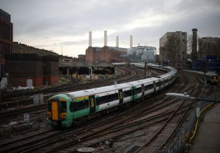 Χάος στο σιδηροδρομικό δίκτυο της Βρετανίας λόγω Πάσχα