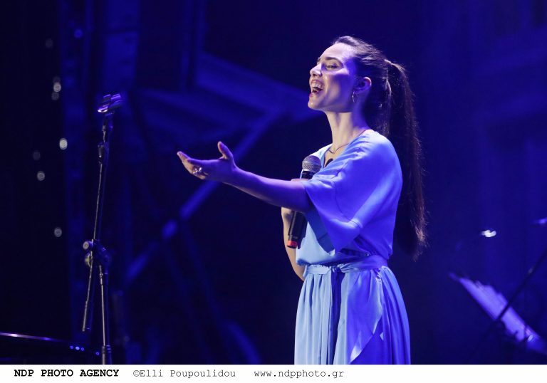 Σοφία Μανουσάκη: «Παλέψαμε με την οικογένειά μου και για ένα πιάτο φαγητό»