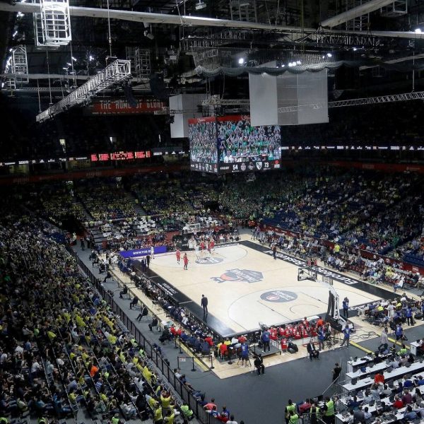 Η Παρτιζάν προειδοποιεί τον κόσμο της: « Ένα αντικείμενο αν πέσει, το ματς με τη Ρεάλ θα διακοπεί!»