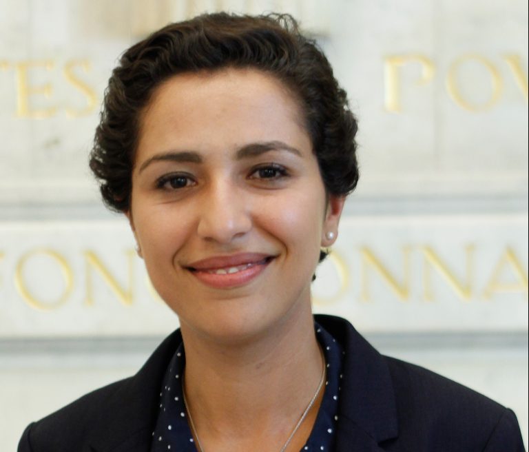 Σάρα ελ Χάιρι: Η πρώτη ανοιχτά λεσβία υπουργός της Γαλλίας