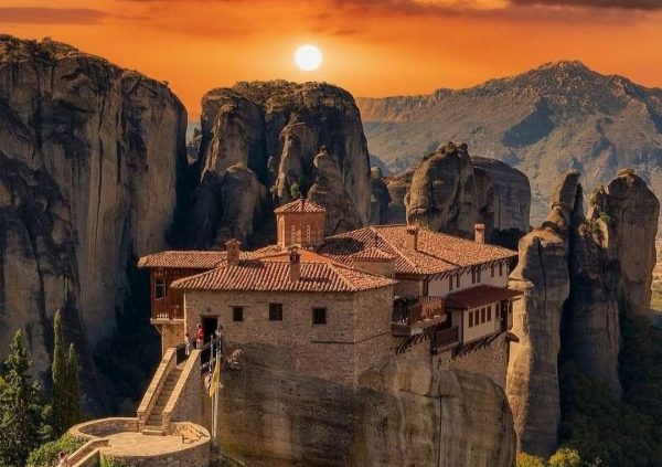 Πετάει-πετάει ο Δημήτρης Τζανκατιάν – Μαγευτικές εικόνες ενός χειριστή drone