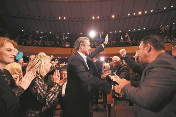 Περιοδείες Μητσοτάκη στις δύσκολες περιφέρειες