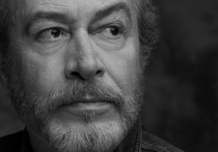 Γρηγόρης Βαλτινός: Στον ρόλο του Αρχιεπίσκοπου Κύπρου Μακάριου