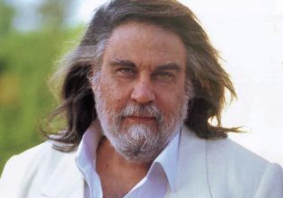 Βόλος: «Vangelis» το νέο όνομα του Δημοτικού Θεάτρου
