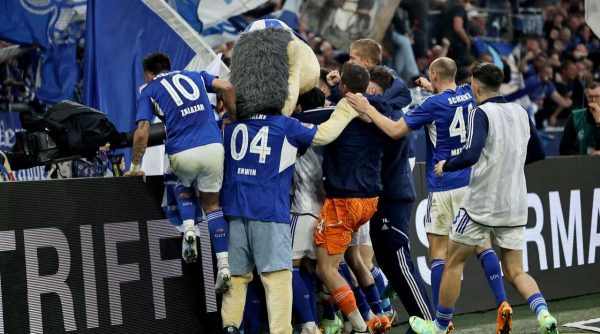 Πήρε «ανάσα» η Σάλκε (2-1)