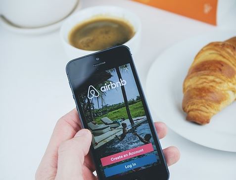 Φοιτητική στέγη: Πώς τα Airbnb βάζουν «λουκέτο»