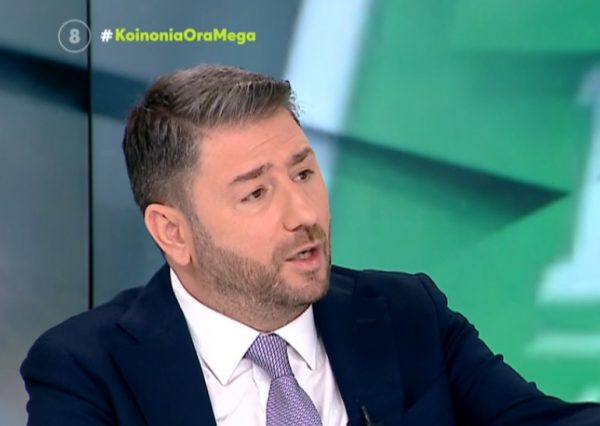 Δείτε live τη συνέντευξη του Νίκου Ανδρουλάκη στο MEGA