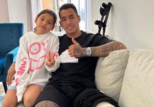 ΑΕΚ: Χαμογελαστός παρέα με την κόρη του ο Αραούχο, μετά την επέμβαση (pic)