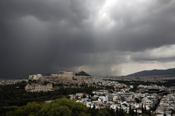 Καιρός: Βροχερή η Κυριακή των Βαΐων - Πού θα εκδηλωθούν καταιγίδες