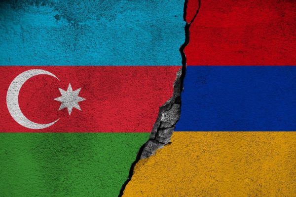 Ένταση ανάμεσα σε Αζερμπαϊτζάν και Αρμενία: Το Μπακού εγκαθιστά checkpoint στην είσοδο καίριου οδικού άξονα