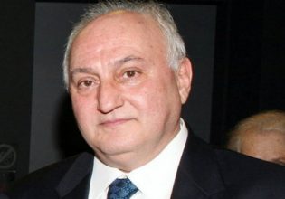 Ερρίκος Μπελιές: Τα φιλιά λίγα, μετρημένα