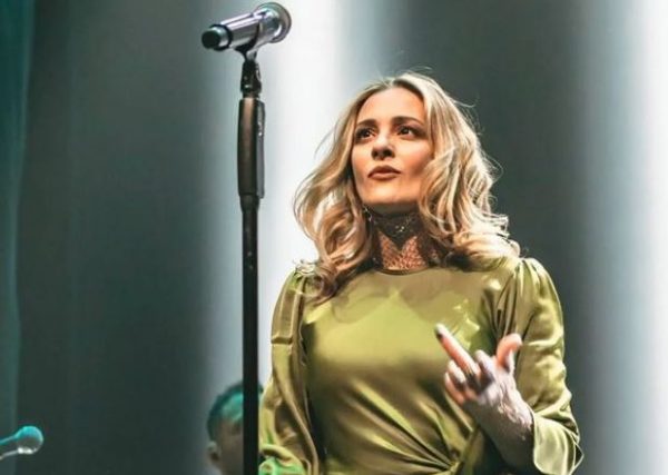 Νατάσσα Μποφίλιου: Το δικό της «Μέτρημα» στις «Εν Λευκώ» συγκινήσεις μας