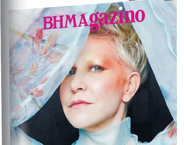 Η μεγαλύτερη μεσόφωνος της εποχής μας Joyce DiDonato στο εξώφυλλο του “BHMAGAZINO”