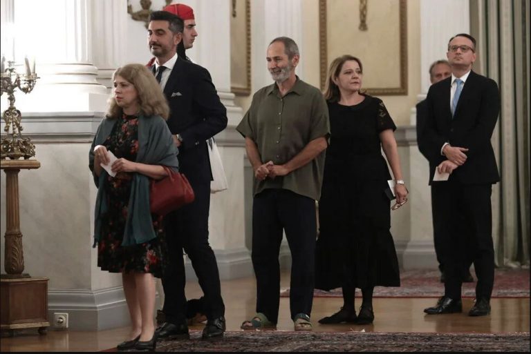 Ιδρύει πολιτικό κόμμα ο «Mr Coco Mat» Πολ Ευμορφίδης και κάνει «γενέθλια» στην Πνύκα