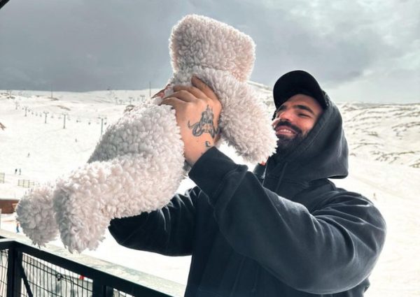 Δημήτρης Αλεξάνδρου: «Λιώνει» για τον γιο του – Οι τρυφερές στιγμές τους στην Πάρο