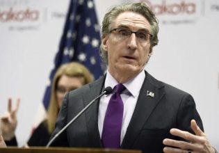 Βόρεια Ντακότα: Απαγόρευσε σχεδόν όλες τις αμβλώσεις «από τη σύλληψη»