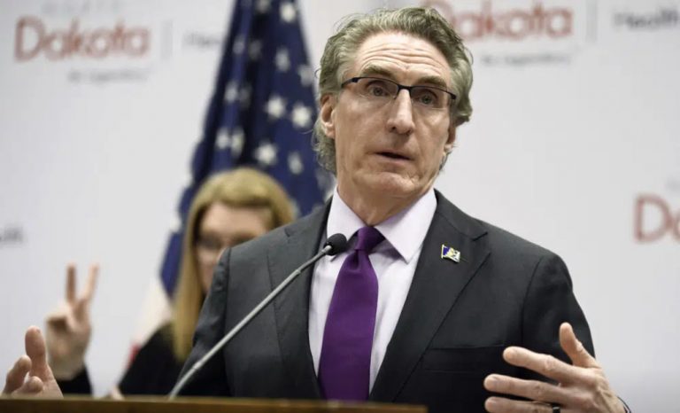 Βόρεια Ντακότα: Απαγόρευσε σχεδόν όλες τις αμβλώσεις «από τη σύλληψη»