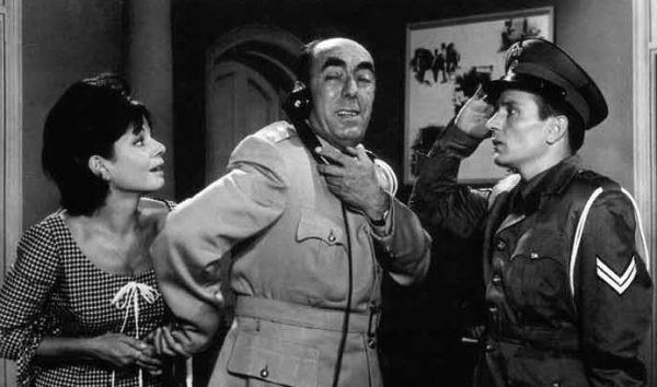 Ο κυρ Γιώργης του Λούνα Παρκ, ο κύριος «Αμέρικαν μπαρ», ο σπουδαίος Διονύσης Παπαγιαννόπουλος