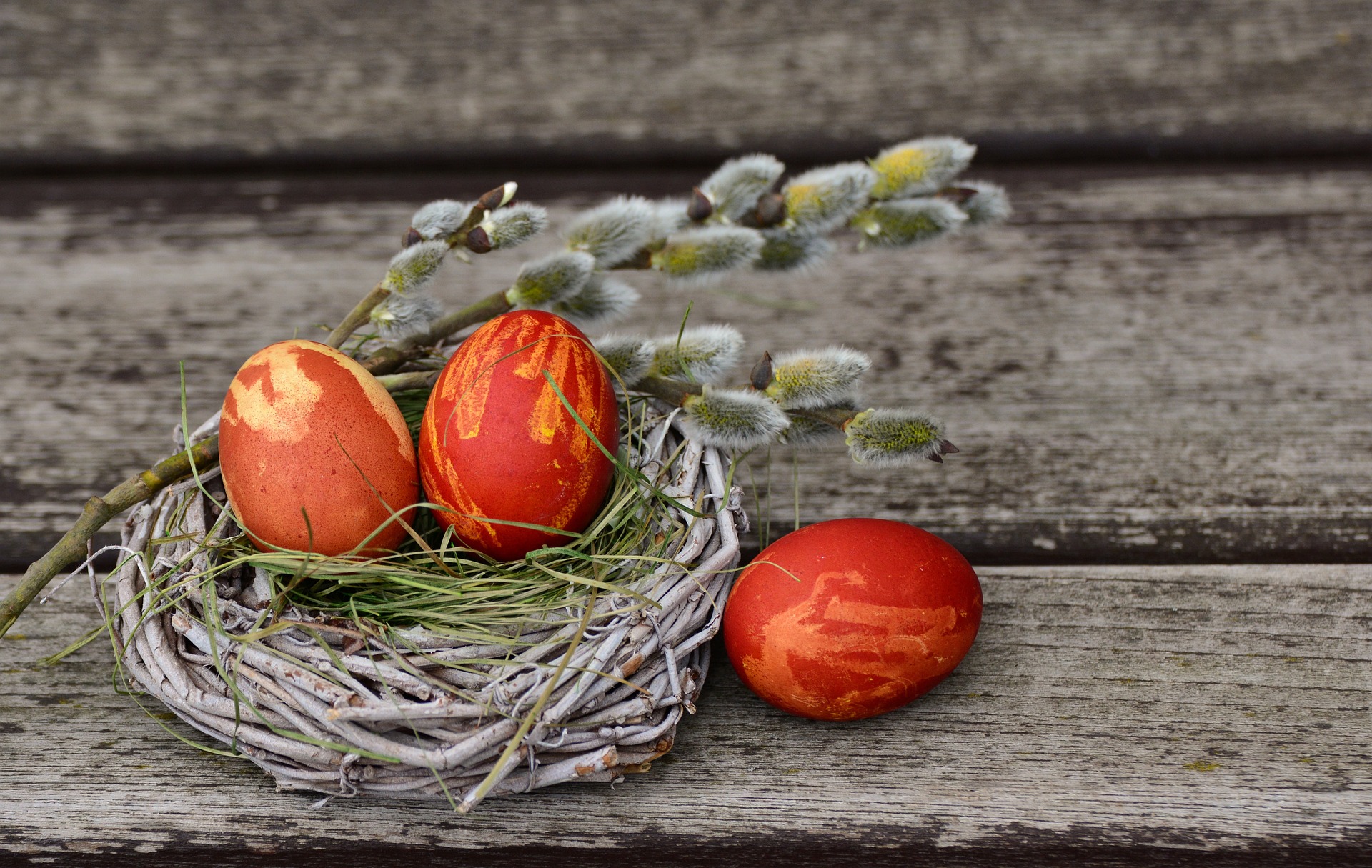 ΕΟΔΥ: Οδηγίες για το πασχαλινό τραπέζι - Τι πρέπει να προσέξετε με τα βαμμένα αυγά