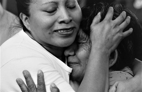 Ποια χώρα μετατράπηκε σε κράτος «ρουφιάνων» και «σκοτώνει» τις γυναίκες