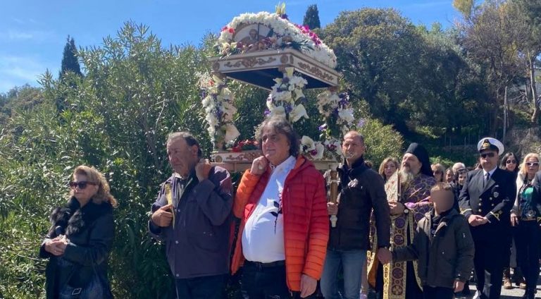 Κέρκυρα: Ξεκίνησε η περιφορά των 37 Επιταφίων