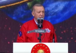 Επέστρεψε ο Ερντογάν στις δημόσιες εμφανίσεις μετά το πρόβλημα υγείας