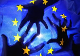 Προστασία της δημοκρατίας: (Η Ευρώπη παίρνει μέτρα ενάντια στον νεοναζισμό)