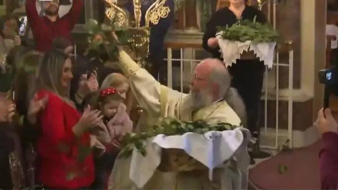 Πάσχα 2023: Η Πρώτη Ανάσταση στην Παναγία Ευαγγελίστρια της Χίου και τον Άγιο Κωνσταντίνο Ομόνοιας