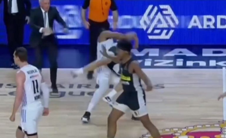 Η λαβή πάλης του Γιαμπουσέλε στον Έξουμ που έφυγε υποβασταζόμενος