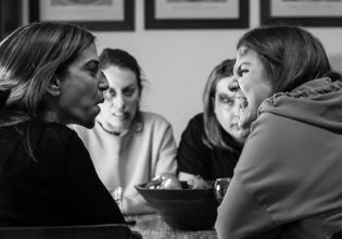 «Απόγνωση»: Μια παράσταση για τη βία κατά των γυναικών στο Θέατρο «Αλκμήνη»