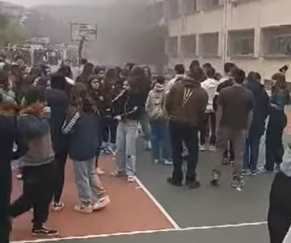 Φωτιά σε σχολείο της Κοζάνης – Ισχυρές δυνάμεις της Πυροσβεστικής