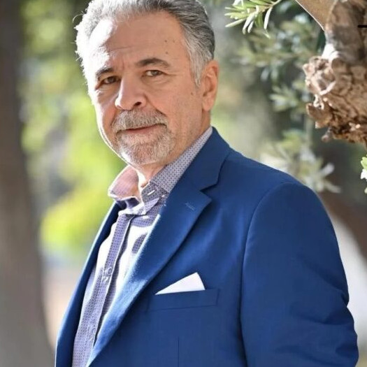 Μάνος Γεραπετρίτης: «Εγώ δεν φλέρταρα ποτέ με την πολιτική, δεν μου αρέσει»