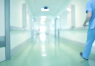 Ματίνα Παγώνη για υποστελέχωση των νοσοκομείων: «Πρέπει να γίνουν γρήγορα οι προσλήψεις»