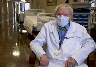 Μακροζωία: O γηραιότερος γιατρός του κόσμου μοιράζεται τα μυστικά του για να ζήσουμε ως τα 100