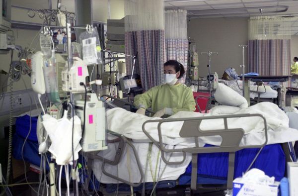 Τραγωδία στο Αγρίνιο:  64χρονος εντοπίστηκε αναίσθητος στην τουαλέτα Νοσοκομείου – Κατέληξε στη ΜΕΘ