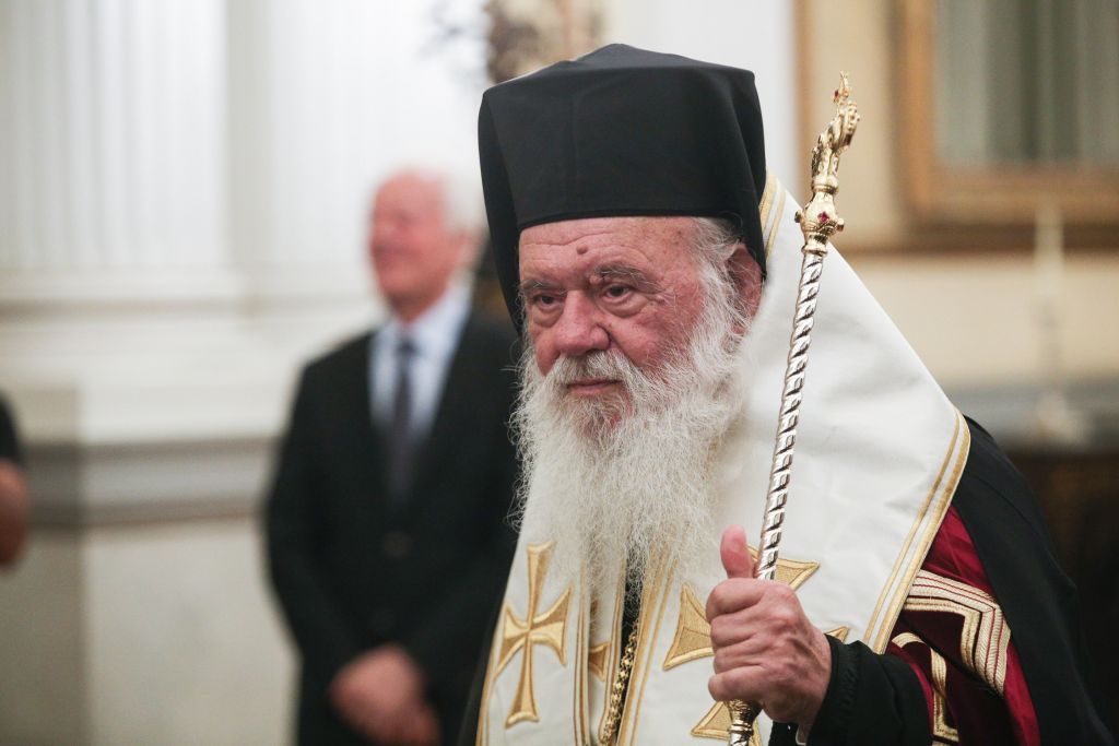 Αρχιεπίσκοπος Ιερώνυμος: «Οδυνηρός καθρέπτης των πολλών πόνων μας» η τραγωδία στα Τέμπη