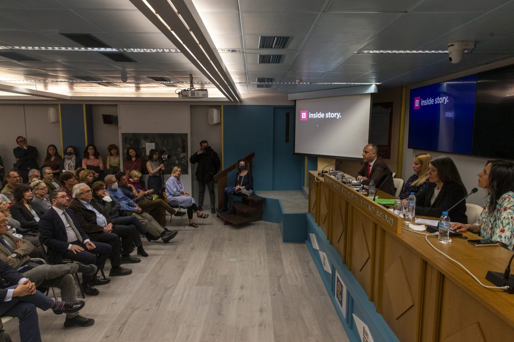 Υποκλοπές: «Σήμερα εγώ αύριο εσείς» – Κρατούσε η ΕΥΠ το νυστέρι σε χειρουργεία για εμφύτευση… Predator;