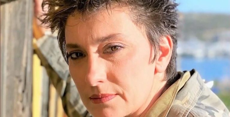 Ηρώ: «Τον πλάκωσαν στο ξύλο» – Σοκάρει με την αποκάλυψη για την επίθεση στον γιο της