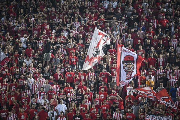 Ολυμπιακός: «Έφυγαν» 25.000 εισιτήρια για τη ρεβάνς με την ΑΕΚ