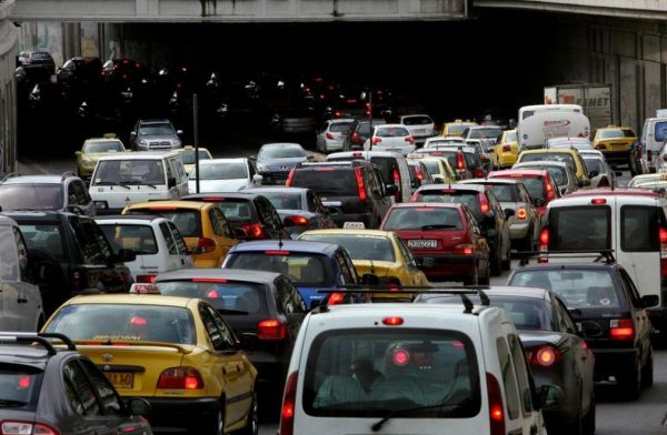 Όλοι οι δρόμοι οδηγούν στην… έξοδο – Πού θα βρουν κίνηση οι οδηγοί