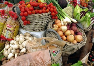 Φρούτα και λαχανικά: Σε ανοδική τροχιά και οι εισαγωγές